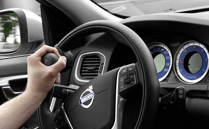 ブラウンアビリティ製　ステアリングデバイス