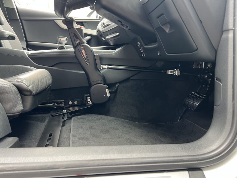 イージードライブ