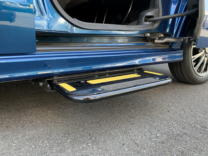 電動補助ステップ